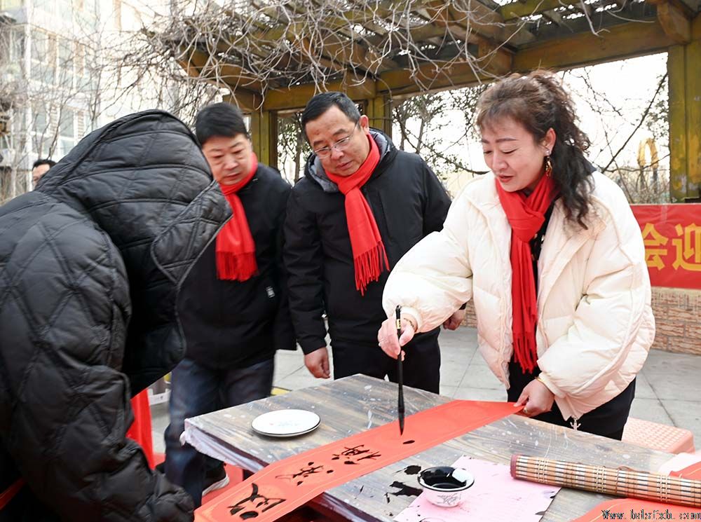 ������Э����ӭ���������߽������������³�