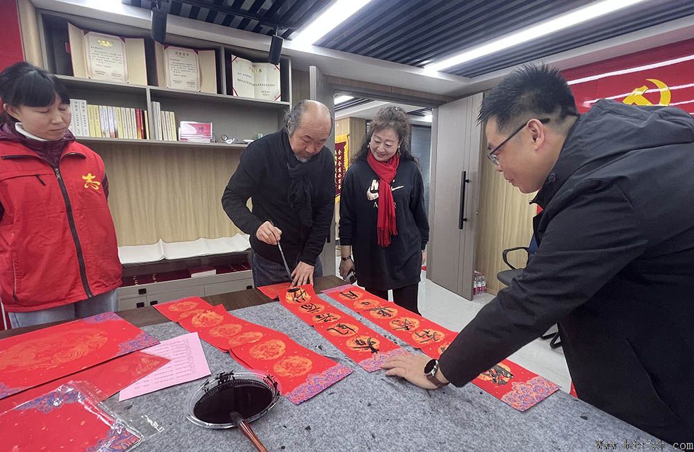 ������Э����ӭ���������߽������������³�