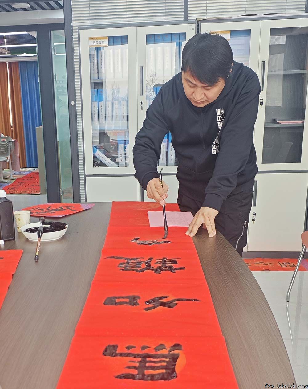 ������Э����ӭ���������߽������������³�