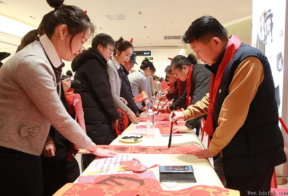 ������Э���´��ر��ж�-��ӭ�����߽����㳡