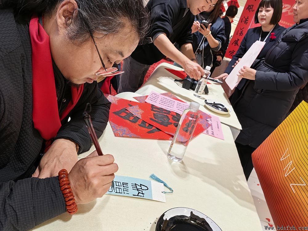 ������Э���´��ر��ж�-��ӭ�����߽����㳡