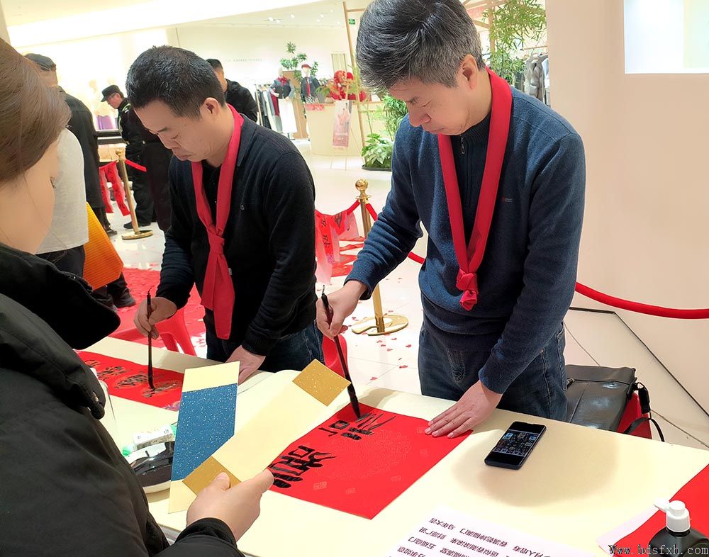 ������Э���´��ر��ж�-��ӭ�����߽����㳡