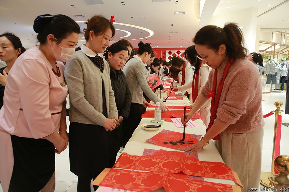 ������Э���´��ر��ж�-��ӭ�����߽����㳡