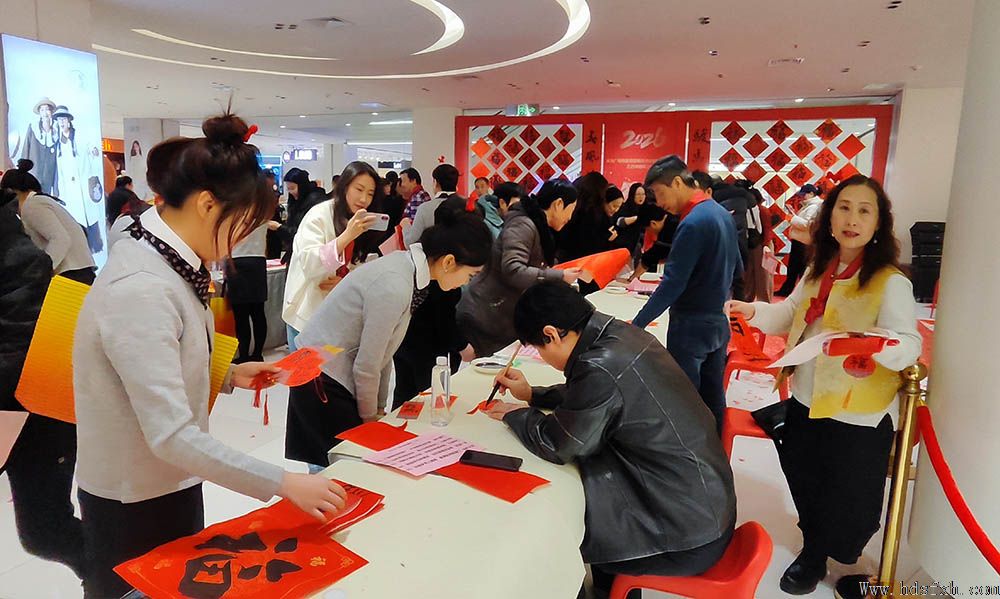 ������Э���´��ر��ж�-��ӭ�����߽����㳡