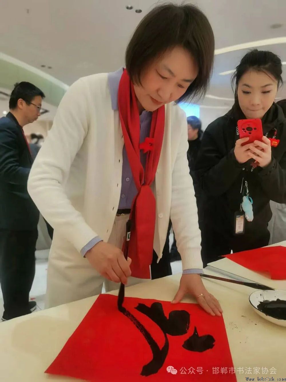 ������Э���´��ر��ж�-��ӭ�����߽����㳡