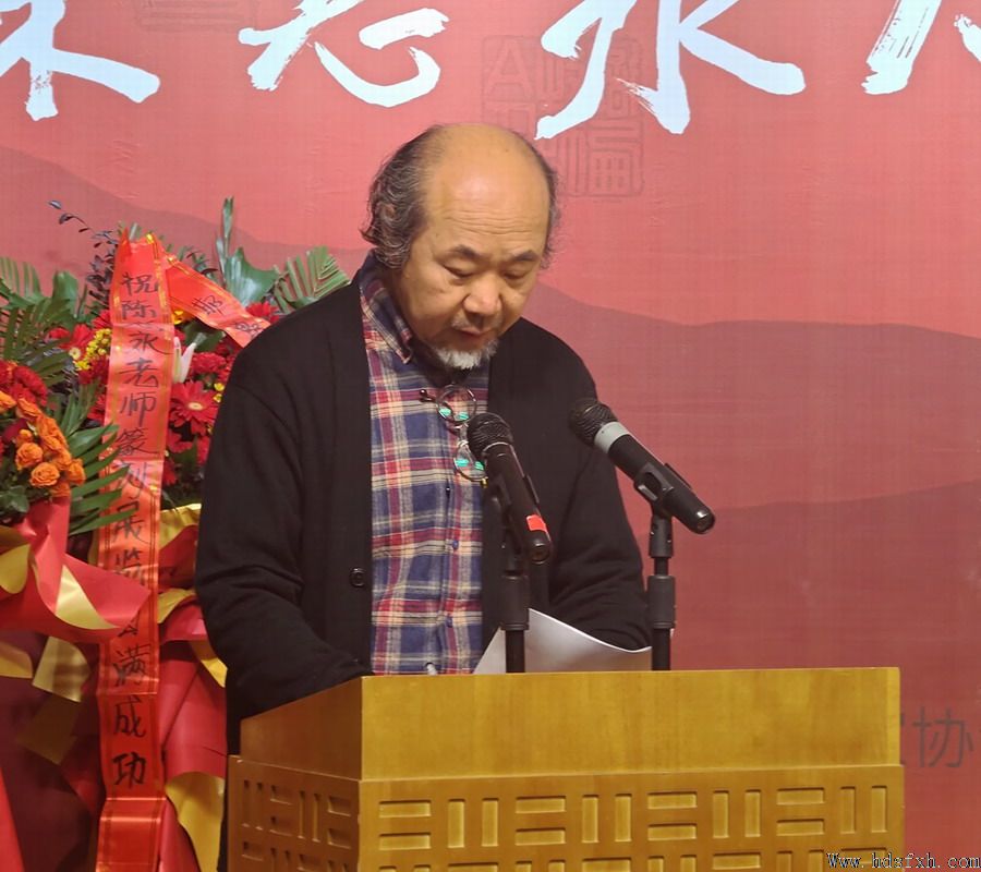 ���»���������ʷ����׭��չ���ں���������¡�ؿ�Ļ