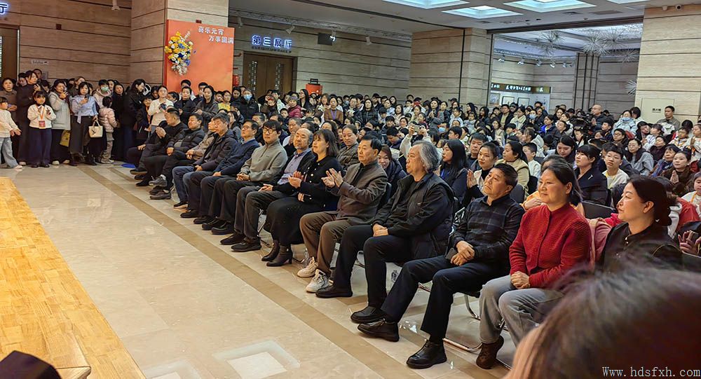 ����ī�껪�������е��Ľ��������鷨��Ʒչ�ں��������ݿ�Ļ