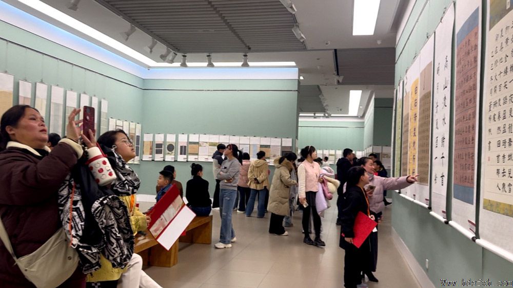 ����ī�껪�������е��Ľ��������鷨��Ʒչ�ں��������ݿ�Ļ